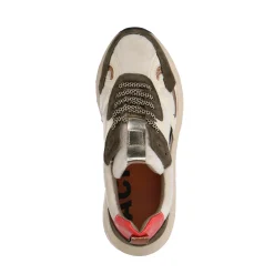 Beige Sneakers Met Groene En Fluffy Details^Sacha Shop