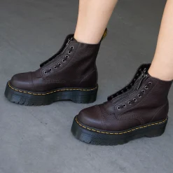 Dr. Martens Sinclair Milled Nappa Burgundy^Sacha Best