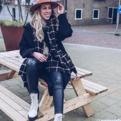 Latte Leren Veterlaarsjes^Sacha Fashion