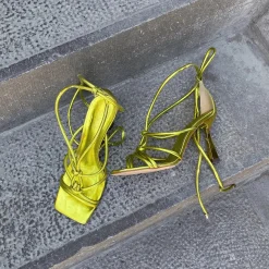 Metallic Limegroene Sandalen Met Trechterhak^Sacha Fashion