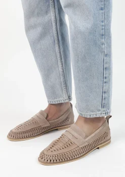 Taupe Suede Gevlochten Loafers^Sacha Clearance