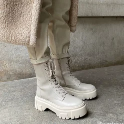 Vivian Hoorn X Off White Veterboots^Sacha Hot