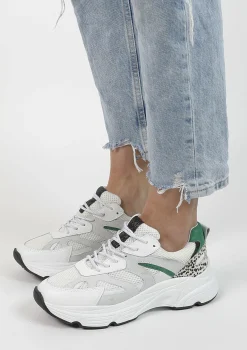 Witte Chunky Dot Sneakers Met Groene Details^Sacha Discount