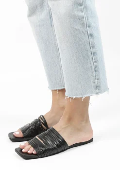 Zwarte Leren Slippers Met Bandjes^Sacha New